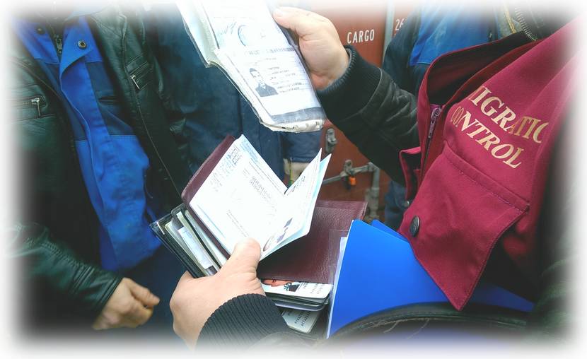 Участились миграционные проверки в компаниях, нанимающих иностранцев в России